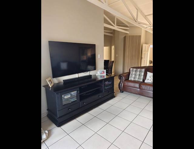 3 BEDROOM HOUSE FOR SALE IN WATERVAL EAST